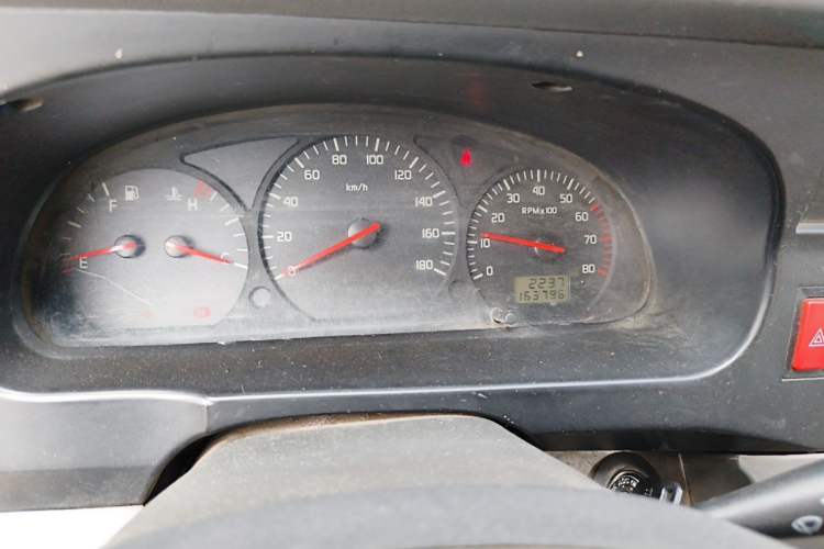 Used Jinbei Hiace 2014 2.0L Fifth-Generation Xiangyun Comfort Type 1 4G20C Odometer Close Up
