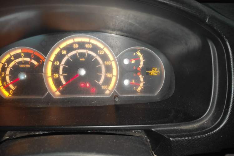 Used Jinbei Hiace 2014 2.0L Luxury Version V19 Odometer Close Up