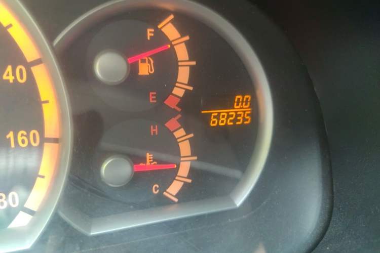 Used Jinbei Hiace 2014 2.0L Luxury Version V19 Odometer Close Up