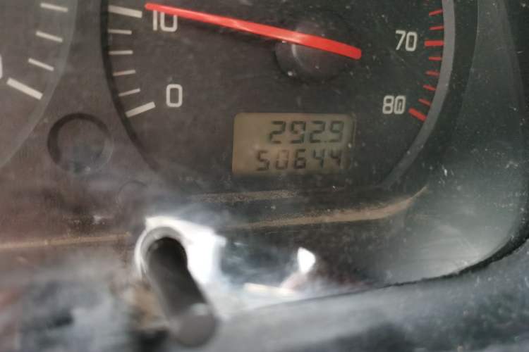 Used Jinbei Hiace 2014 2.0L 5th Generation Kuaiyunwang Business Version 4G20B Odometer Close Up