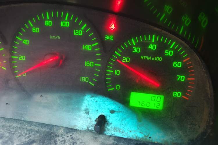 Used Jinbei Hiace 2014 2.0L 5th Generation Kuaiyunwang Business Version 4G20B Odometer Close Up