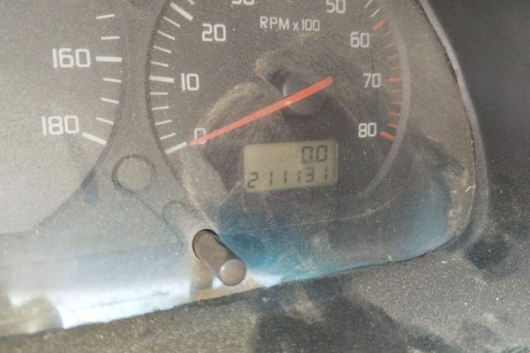 Used Jinbei Hiace 2014 2.0L 5th Generation Kuaiyunwang Business Version 4G19 Odometer Close Up