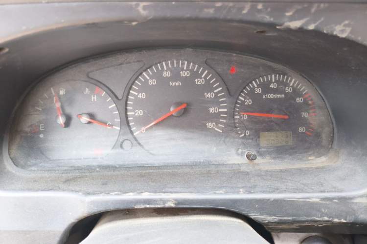 Used Jinbei Hiace 2014 2.0L 5th Generation Kuaiyunwang Business Version 4G19 Odometer Close Up