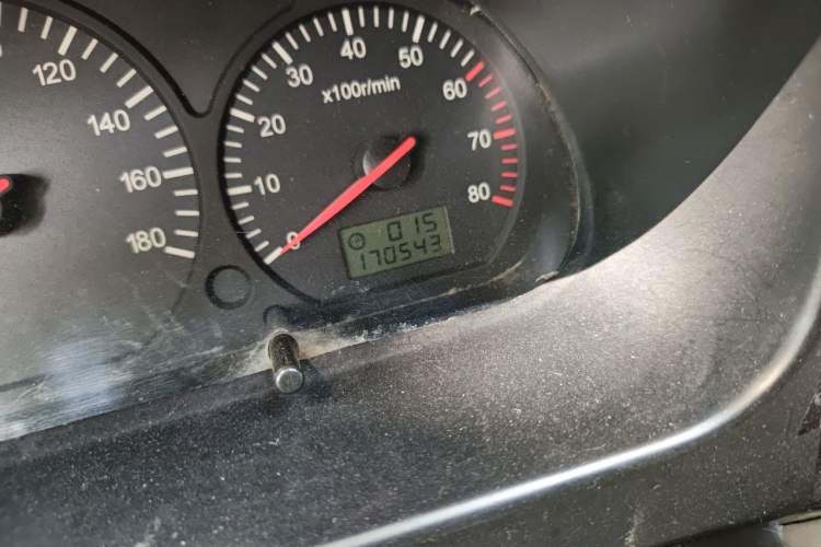 Used Jinbei Hiace 2014 2.0L 5th Generation Kuaiyunwang Business Version 4G20B Odometer Close Up