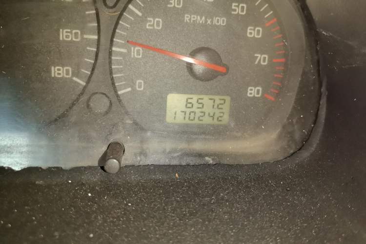 Used Jinbei Hiace 2014 2.0L 5th Generation Kuaiyunwang Business Version 4G20B Odometer Close Up