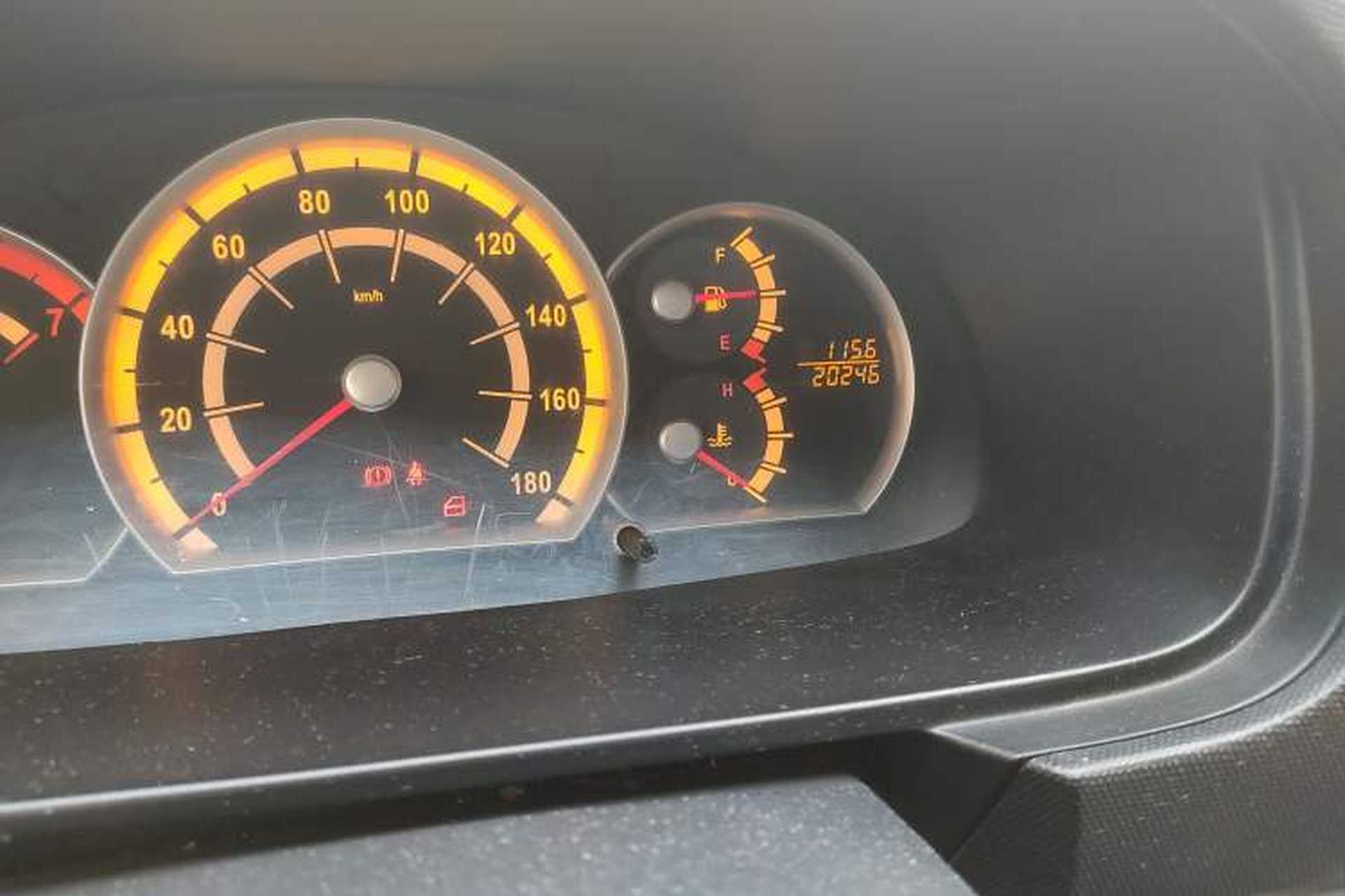 Used Jinbei Hiace 2014 2.2L Luxury Version V22 Odometer Close Up
