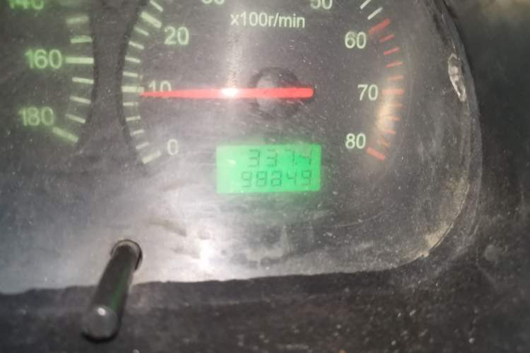 Used Jinbei Hiace 2014 2.0L 5th Generation Kuaiyunwang Business Version 4G20B Odometer Close Up