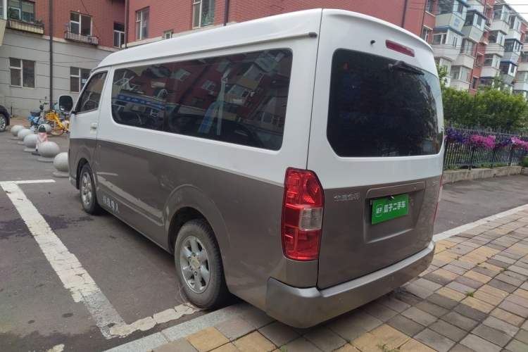 Used Jinbei Hiace 2014 2.0L Luxury Version V19 Rear Left 45 Deg