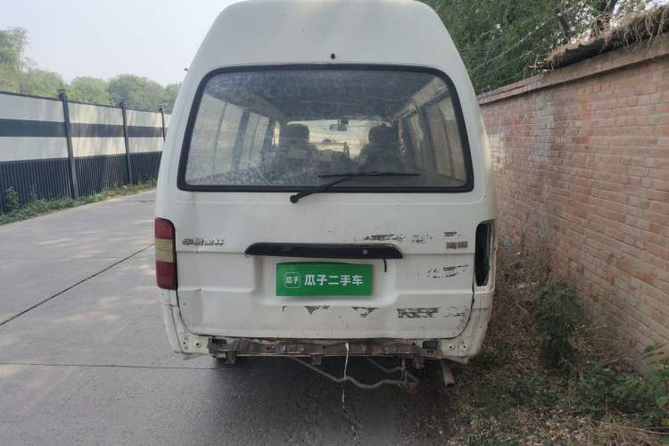 Used Jinbei Hiace 2014 2.0L Fifth-Generation Xiangyun Comfort Type 1 4G20C Rear