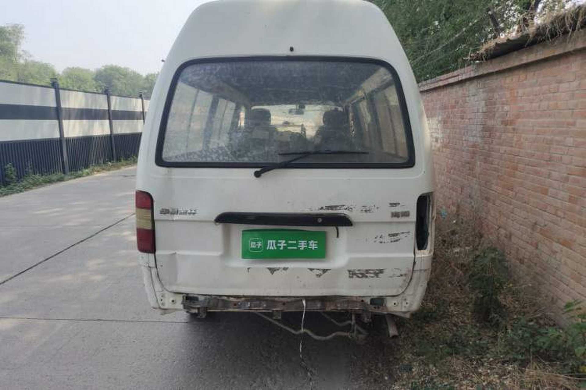 Used Jinbei Hiace 2014 2.0L Fifth-Generation Xiangyun Comfort Type 1 4G20C Rear