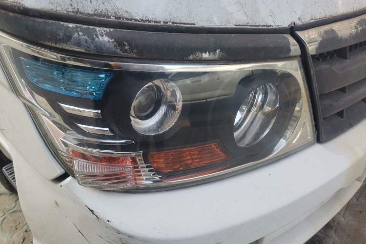 Used Jinbei Hiace 2014 2.0L 5th Generation Kuaiyunwang Business Version 4G21B Right Front Headlight
