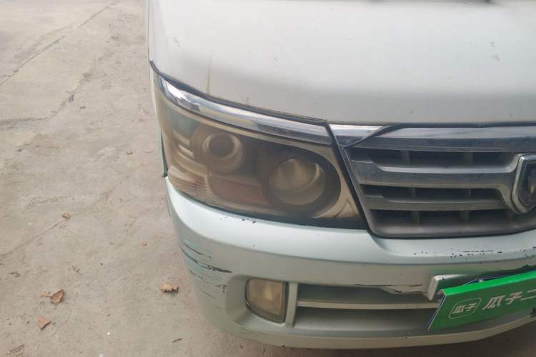 Used Jinbei Hiace 2014 2.0L 5th-Gen Power King Comfort Version V19 Right Front Headlight