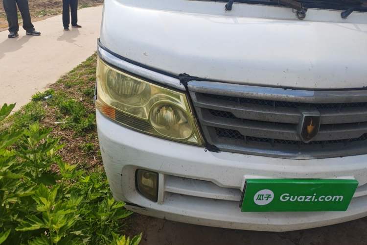 Used Jinbei Hiace 2014 2.0L 5th Generation Kuaiyunwang Business Version 4G20B Right Front Headlight