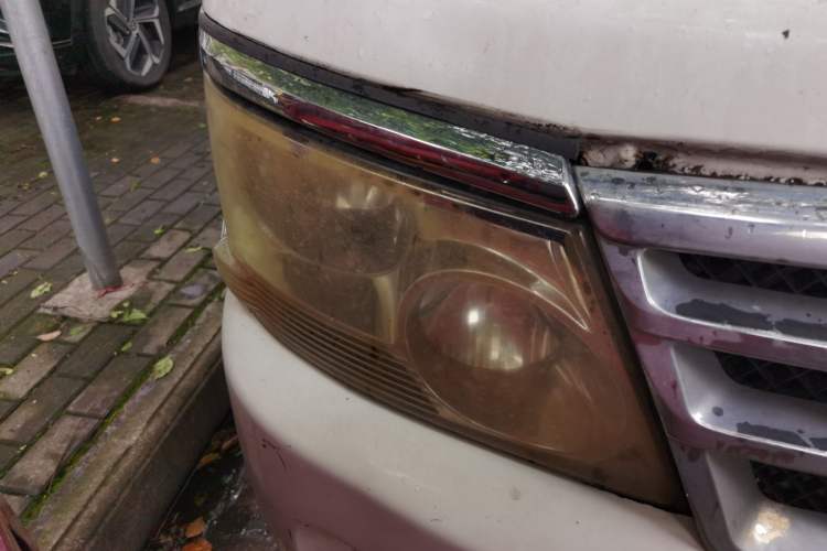 Used Jinbei Hiace 2014 2.0L 5th Generation Kuaiyunwang Business Version 4G19 Right Front Headlight