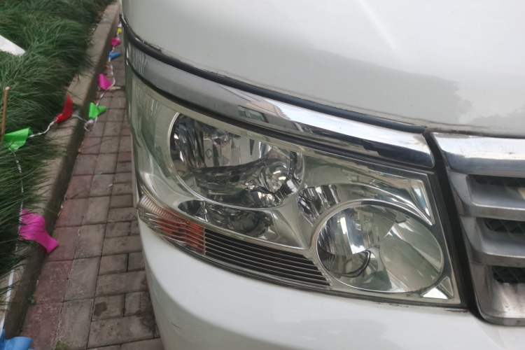 Used Jinbei Hiace 2014 2.0L 5th Generation Kuaiyunwang Business Version 4G19 Right Front Headlight