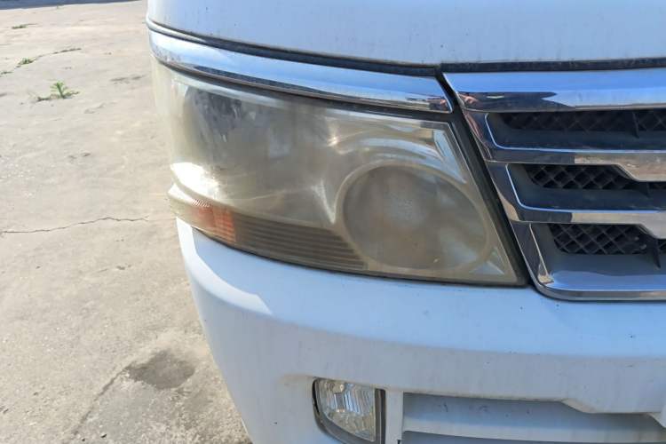 Used Jinbei Hiace 2014 2.0L 5th Generation Kuaiyunwang Business Version 4G20B Right Front Headlight