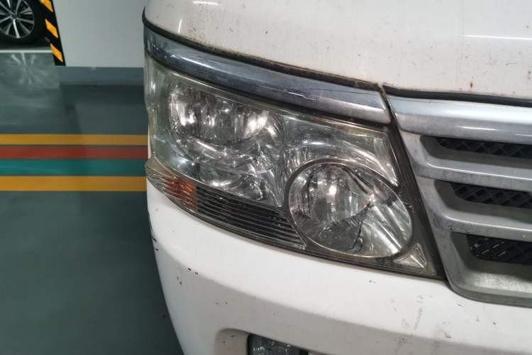 Used Jinbei Hiace 2014 2.0L 5th Generation Kuaiyunwang Business Version 4G19 Right Front Headlight