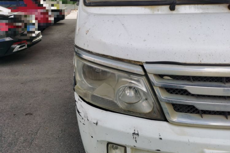 Used Jinbei Hiace 2014 2.0L Fifth-Generation Xiangyun Comfort Type 1 4G20C Right Front Headlight
