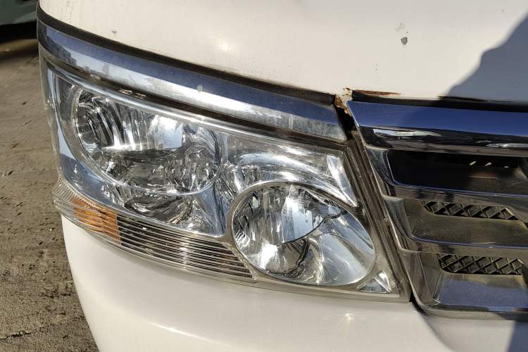 Used Jinbei Hiace 2014 2.0L 5th Generation Kuaiyunwang Business Version 4G21B Right Front Headlight