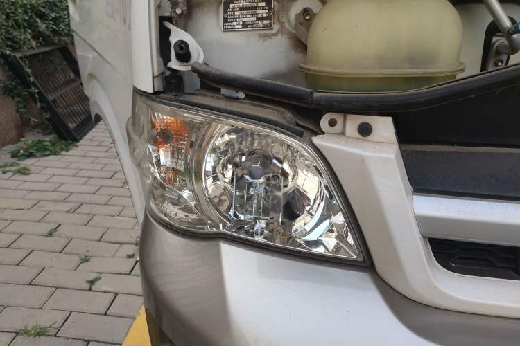 Used Jinbei Hiace 2014 2.2L Luxury Version V22 Right Front Headlight