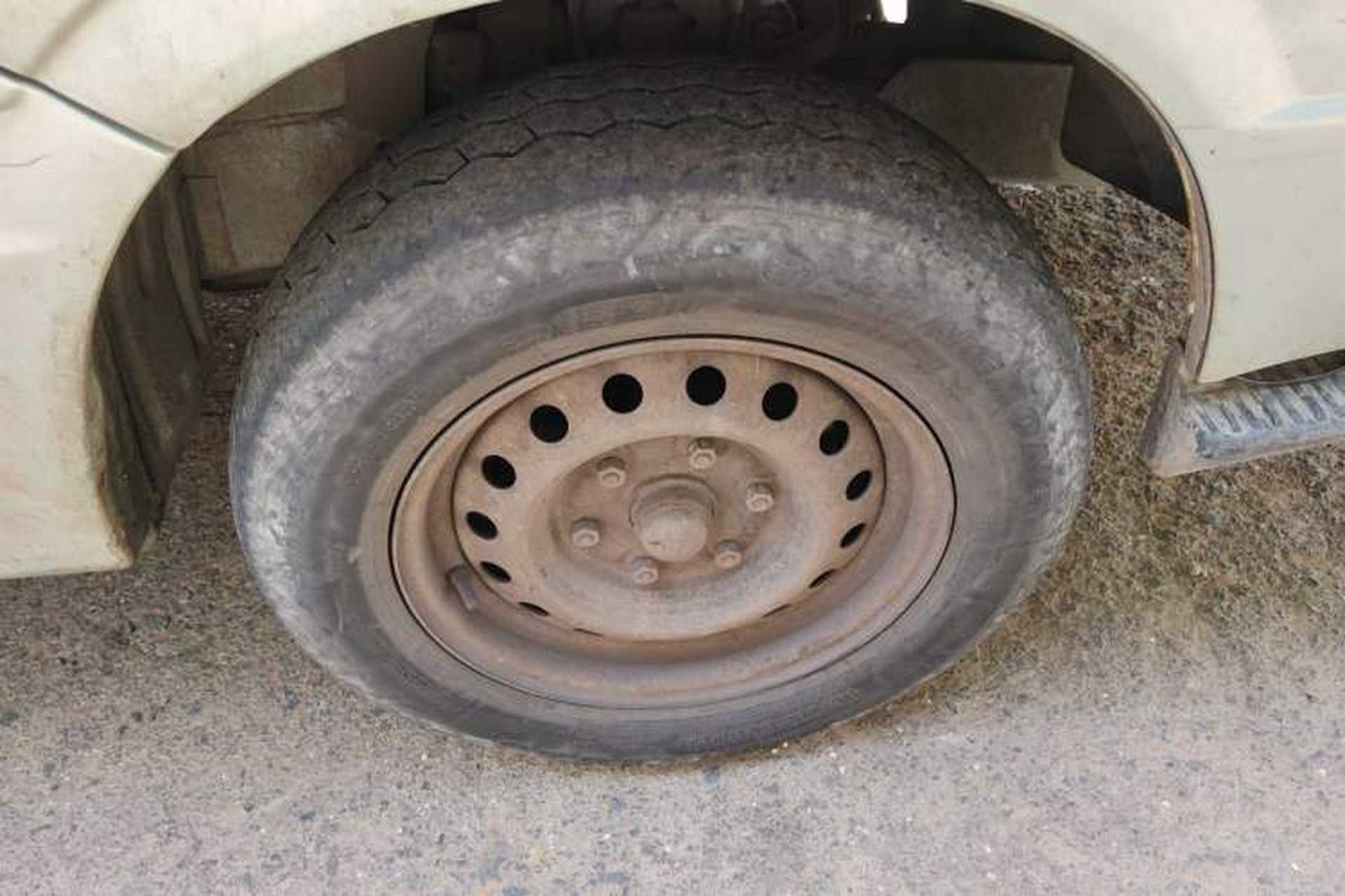 Used Jinbei Hiace  Right Front Wheel Hub