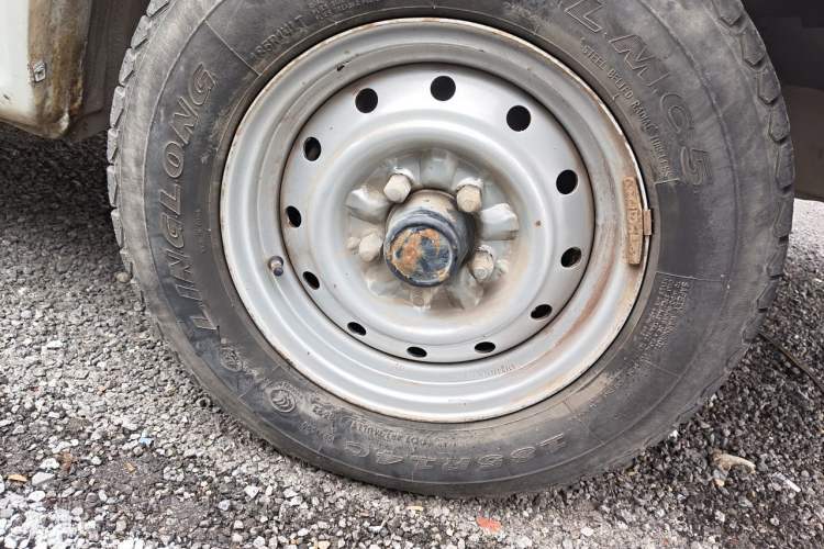 Used Jinbei Hiace  Right Front Wheel Hub