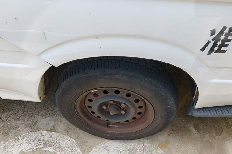 Used Jinbei Hiace 2014 2.0L Fifth-Generation Xiangyun Comfort Type 1 4G20C Right Front Wheel Hub
