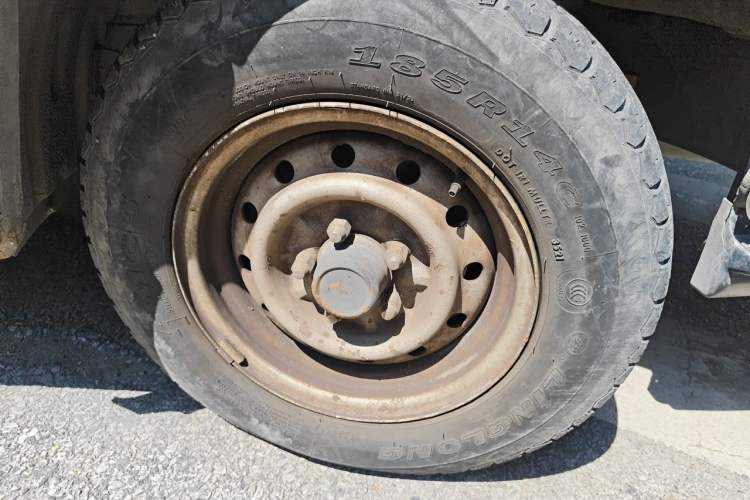 Used Jinbei Hiace 2014 2.0L 5th Generation Kuaiyunwang Business Version 4G20B Right Front Wheel Hub