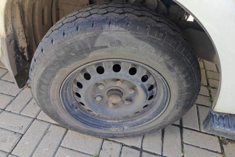 Used Jinbei Hiace 2014 2.0L Fifth-Generation Power King Classic 4G20D4B Right Front Wheel Hub