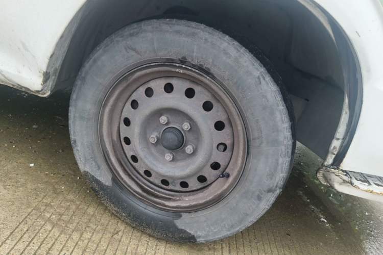 Used Jinbei Hiace 2014 2.0L Fifth-Generation Power King Classic V19 Right Front Wheel Hub
