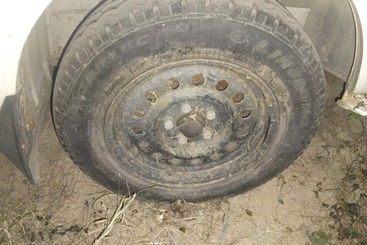 Used Jinbei Hiace 2014 2.0L 5th Generation Kuaiyunwang Business Version 4G19 Right Front Wheel Hub