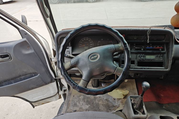 Used Jinbei Hiace 2014 2.0L Fifth-Generation Xiangyun Comfort Type 1 4G20C Steering Wheel