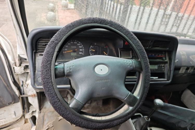 Used Jinbei Hiace 2014 2.0L 5th Generation Kuaiyunwang Business Version 4G20B Steering Wheel