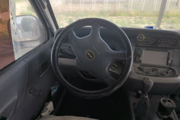 Used Jinbei Hiace 2014 2.0L 5th Generation Kuaiyunwang Business Version 4G19 Steering Wheel