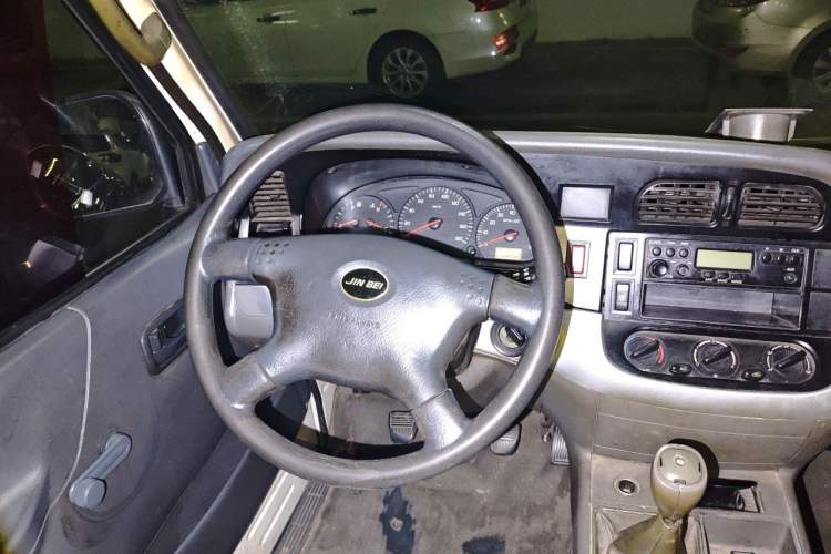 Used Jinbei Hiace 2014 2.0L Fifth-Generation Xiangyun Comfort Type 1 4G20C Steering Wheel