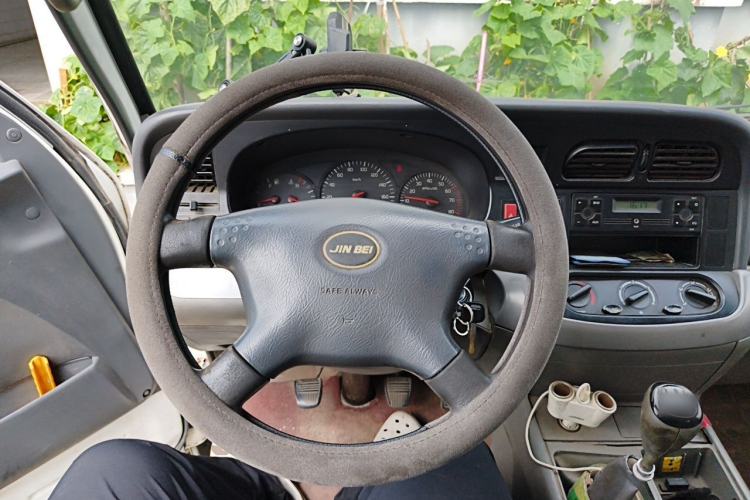 Used Jinbei Hiace 2014 2.0L Fifth-Generation Xiangyun Comfort Type 1 4G20C Steering Wheel