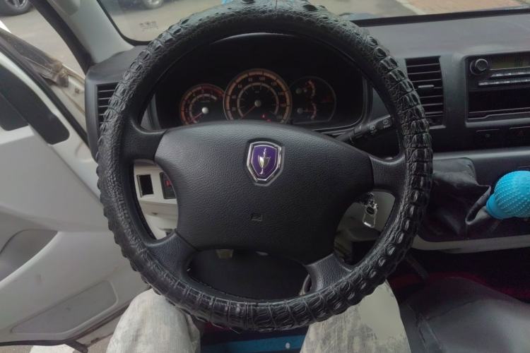 Used Jinbei Hiace 2014 2.0L Luxury Version V19 Steering Wheel