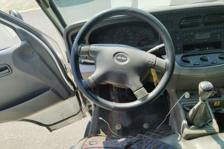Used Jinbei Hiace 2014 2.0L 5th Generation Kuaiyunwang Business Version 4G19 Steering Wheel