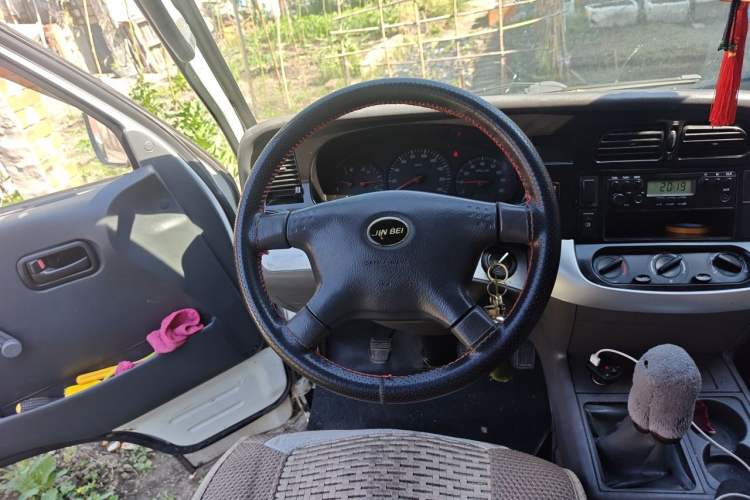 Used Jinbei Hiace 2014 2.0L Fifth-Generation Xiangyun Comfort Type 1 4G20C Steering Wheel