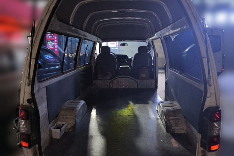 Used Jinbei Hiace 2014 2.0L 5th Generation Kuaiyunwang Business Version 4G19 Trunk