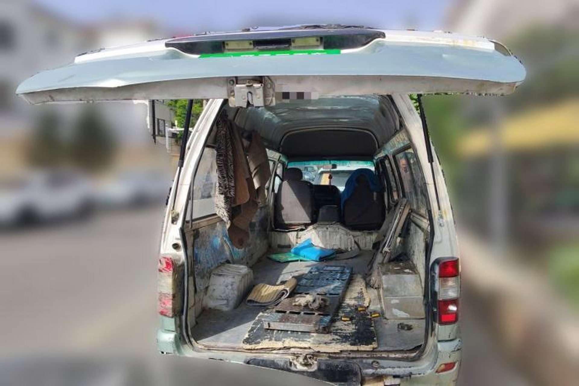 Used Jinbei Hiace  Trunk