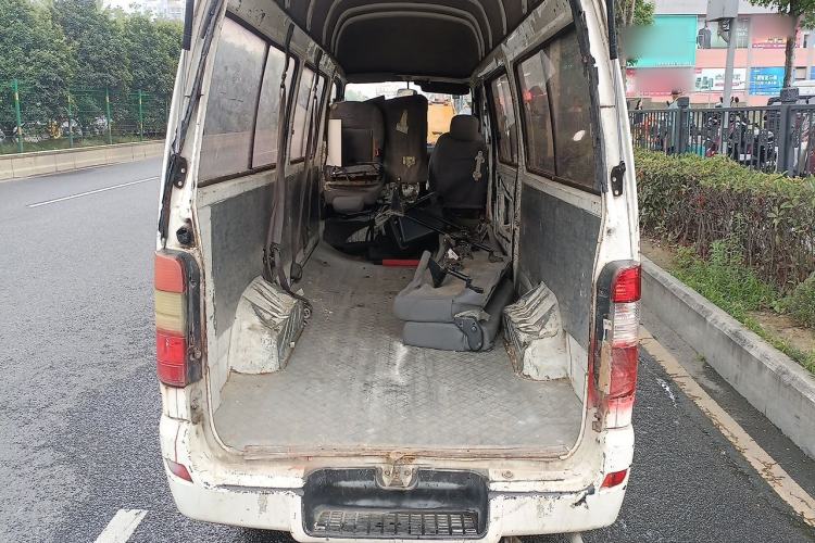 Used Jinbei Hiace 2014 2.0L Fifth-Generation Power King Classic V19 Trunk