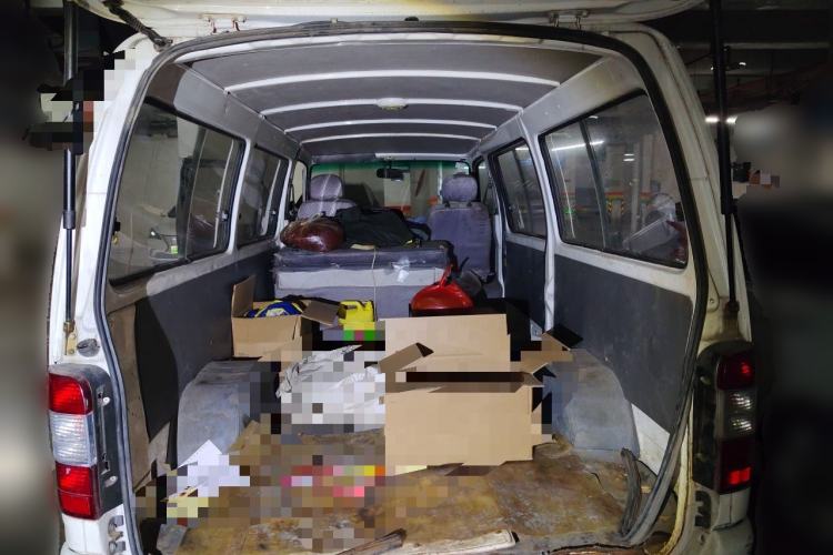 Used Jinbei Hiace 2014 2.0L Fifth-Generation Xiangyun Comfort Type 1 4G20C Trunk
