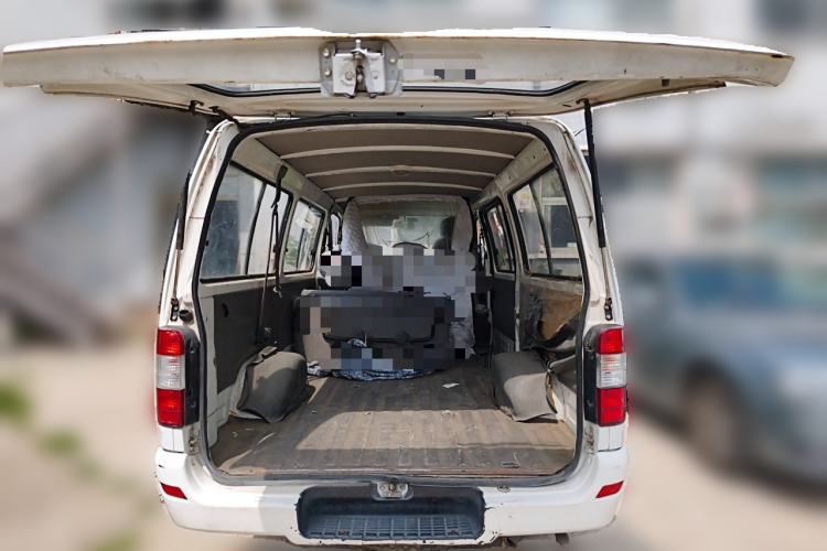 Used Jinbei Hiace 2014 2.0L Fifth-Generation Xiangyun Comfort Type 1 4G20C Trunk