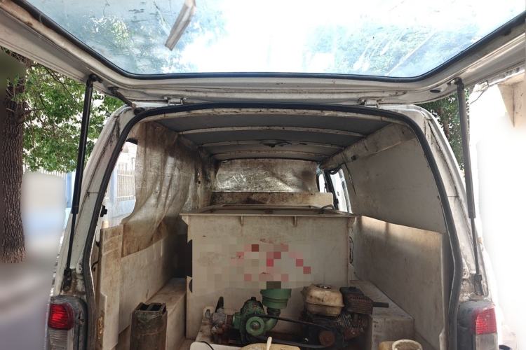 Used Jinbei Hiace 2014 2.0L Fifth-Generation Xiangyun Comfort Type 1 4G21C Trunk