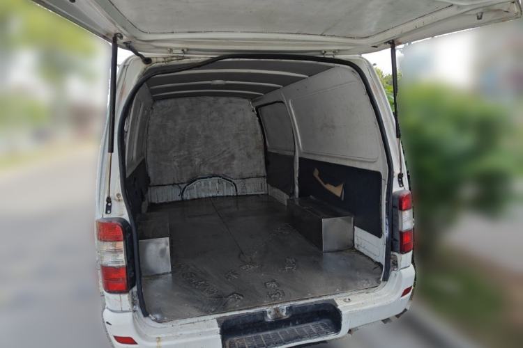 Used Jinbei Hiace 2014 2.0L 5th Generation Kuaiyunwang Business Version 4G21B Trunk