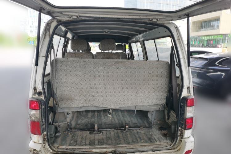 Used Jinbei Hiace 2014 2.0L Fifth-Generation Xiangyun Comfort Type 1 4G20C Trunk