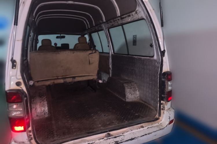 Used Jinbei Hiace 2014 2.0L Fifth-Generation Power King Classic V19 Trunk
