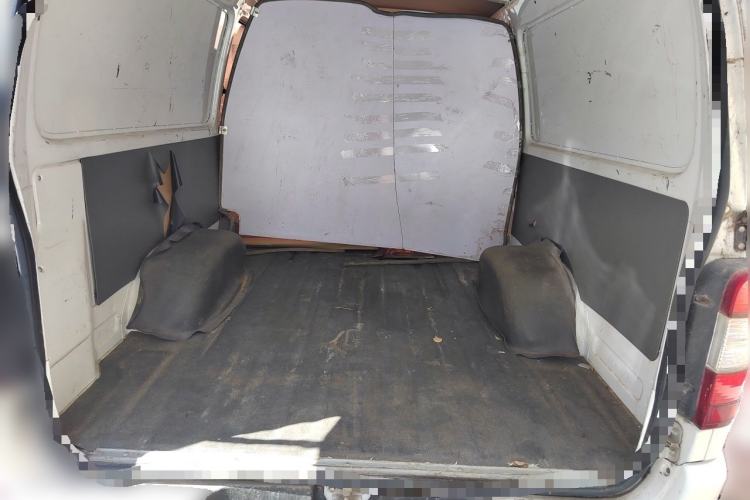 Used Jinbei Hiace 2014 2.0L 5th Generation Kuaiyunwang Business Version 4G19 Trunk