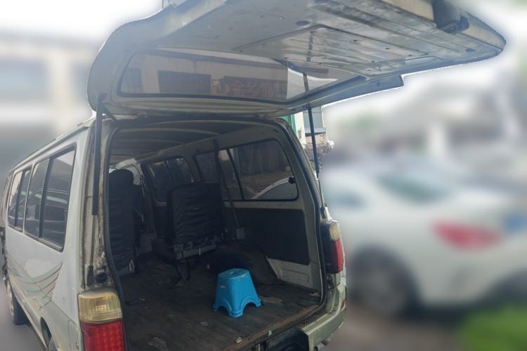 Used Jinbei Hiace 2014 2.0L Fifth-Generation Xiangyun Comfort Type 1 4G20C Trunk